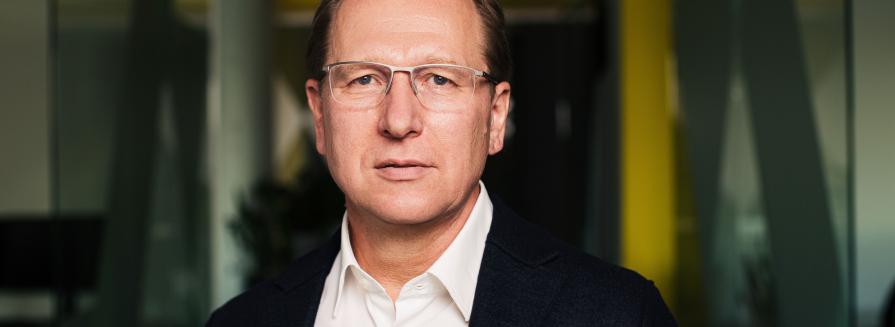 «Україні потрібно зробити цифровий стрибок від паперових документів до штучного інтелекту» — Олег Щербатенко, IT-Enterprise